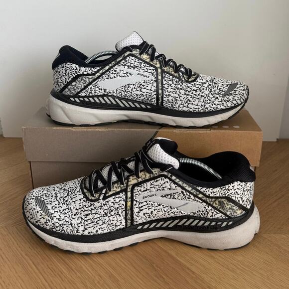 Brooks Adrenaline 20 Black/White Women Running Sneakers - SZ 11 - Picture 9 of 12